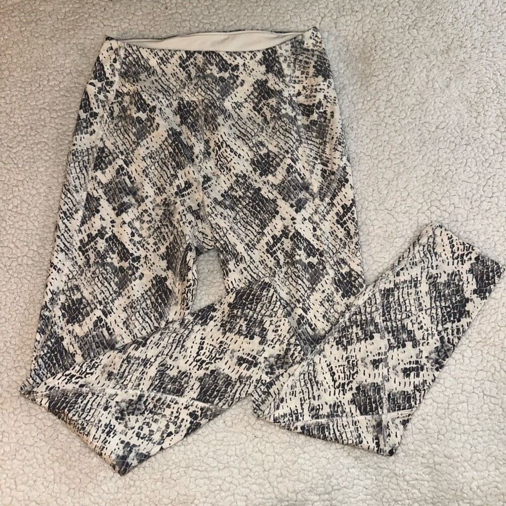 VS PINK Sport Active Leggings White Gray Pattern Medium EUC